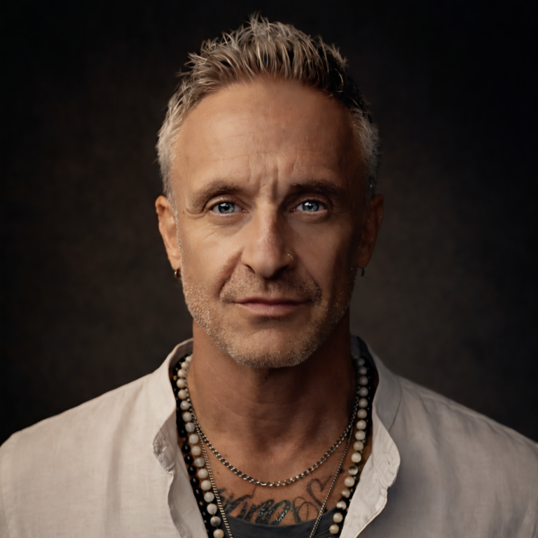 Portrait photo of Jody Williams